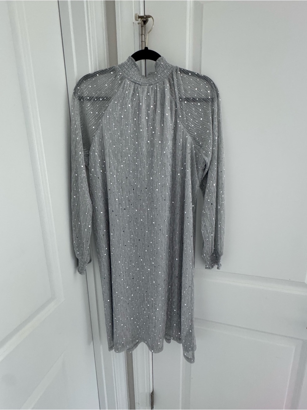 Nina Leonard Silver Metallic Long-Sleeve Shift Dress